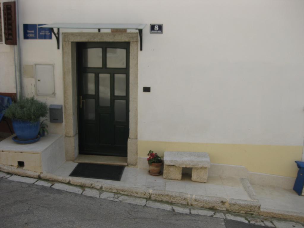 Apartment Roby Vrsar Chambre photo